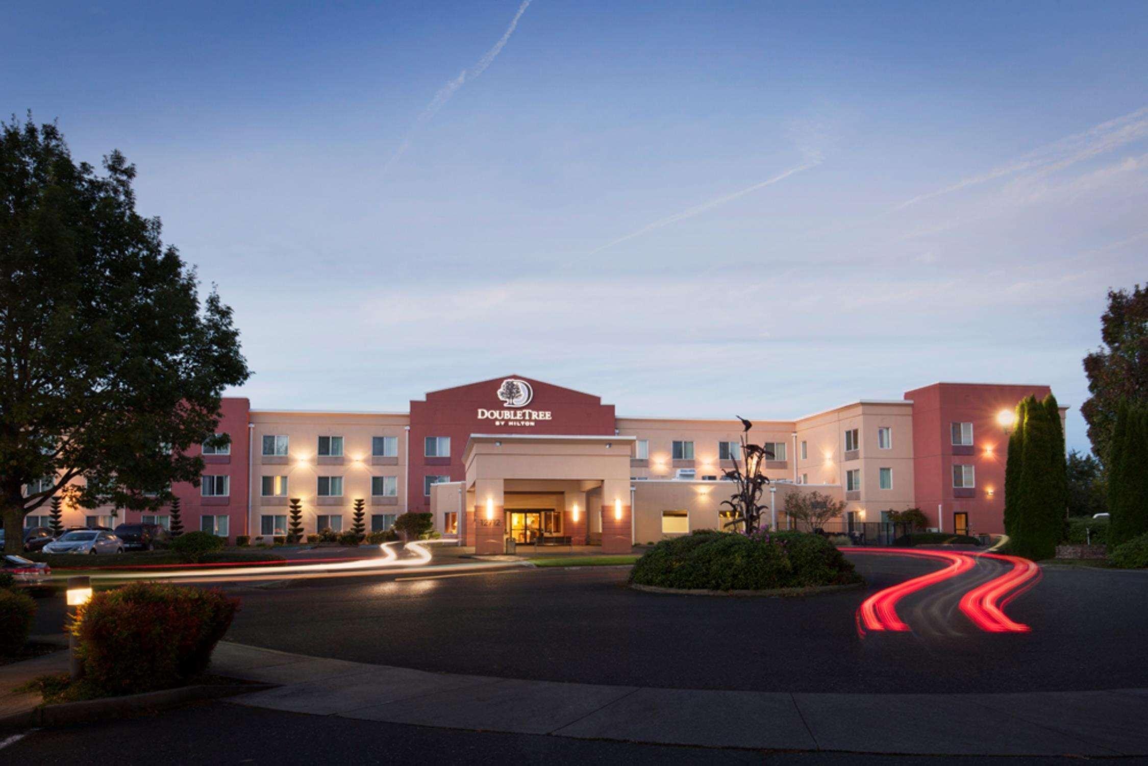 Doubletree By Hilton Vancouver Exterior foto