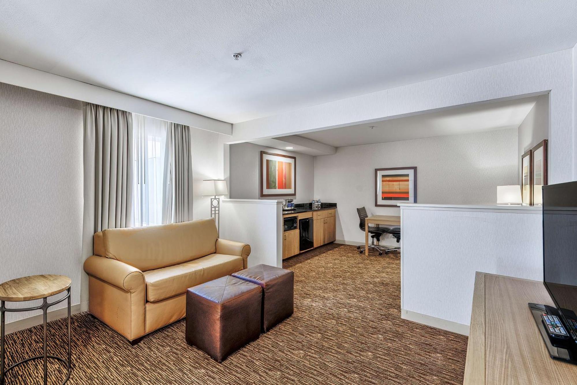 Doubletree By Hilton Vancouver Exterior foto